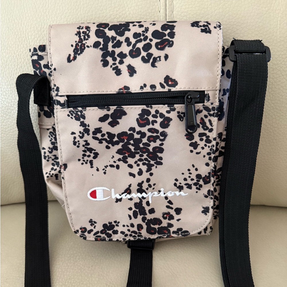 Champion canvas crossbody